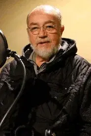 Josรฉ Lavat